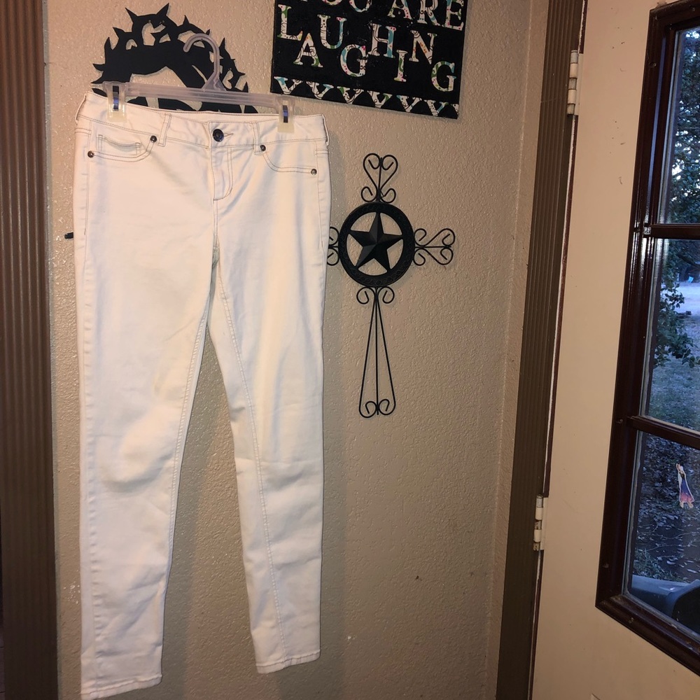 Maurices Cream low rise jeggings